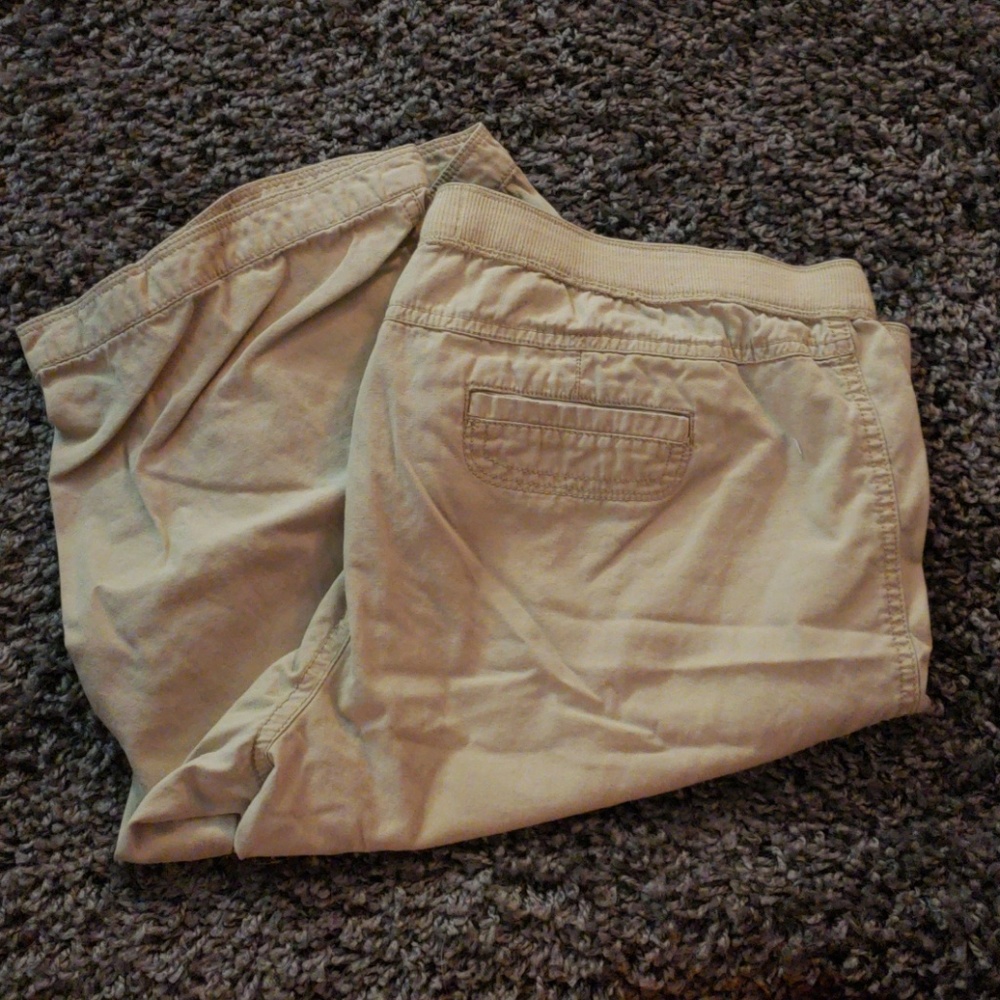 Khaki Capris